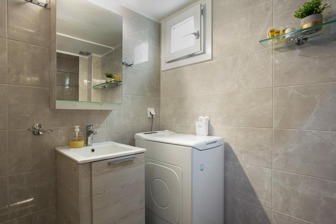 Kate'S Modern 2 Bedroom Apartment In Perea Peraía エクステリア 写真